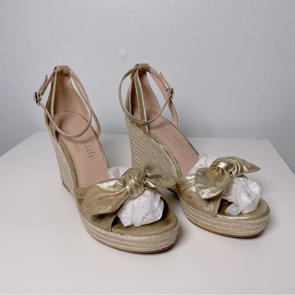 Kate Spade New York Metallic Gold Wedge Sandals with Bow – Size 11B - Picture 5 of 13